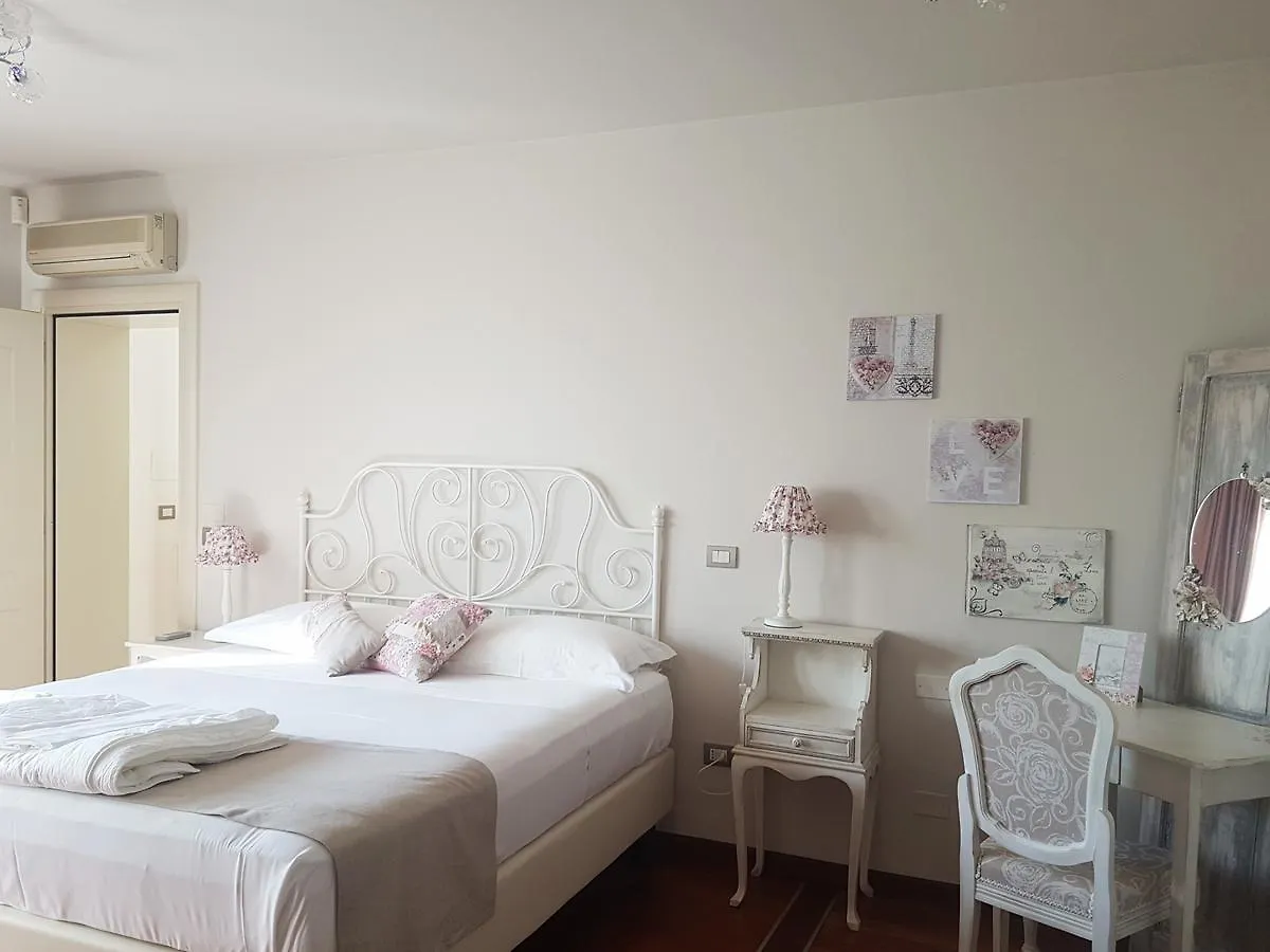 Villa Montenero Cavalcaselle Italy